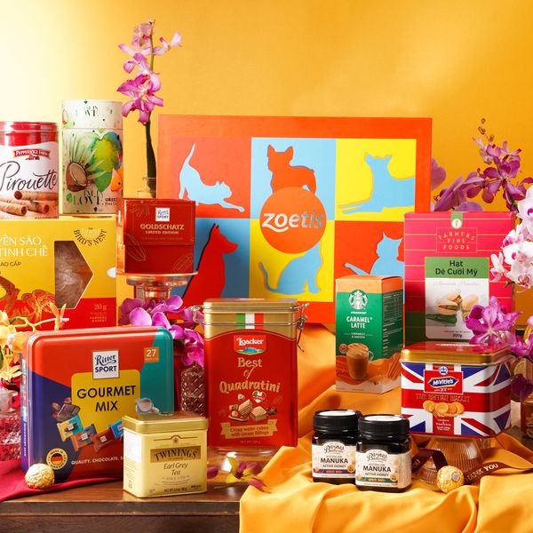 Quà Tết In Logo Công Ty & Hộp Quà Mang Màu Sắc Thương Hiệu