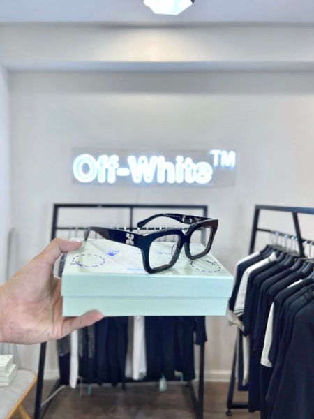 Kính Off White OW40001U 69J Black Rectangle 56x19 145 Sunglasses