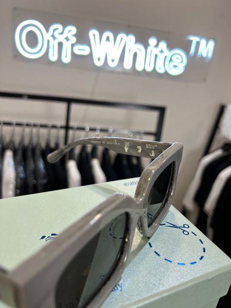 Kính Off White Virgil Stone Sunglasses