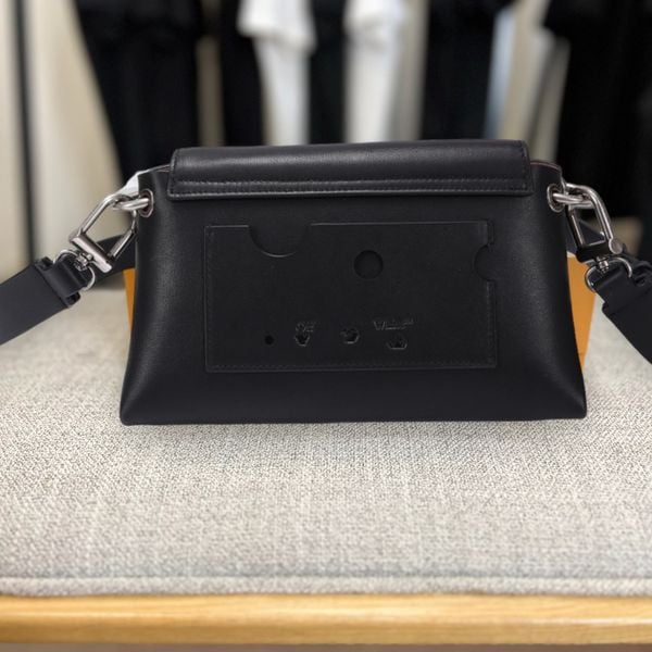 Túi Off White nail detail shoulder bag