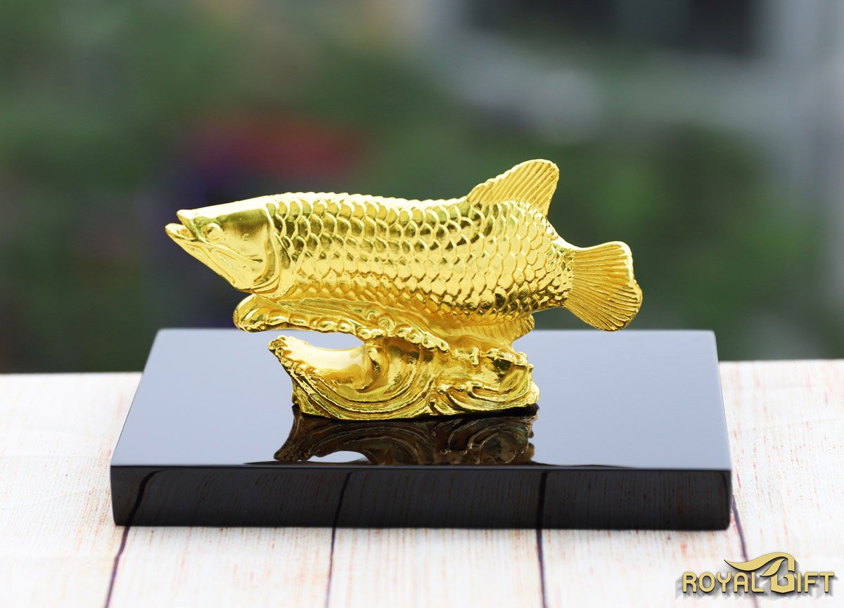 tượng cá rồng phong thuỷ mạ vàng