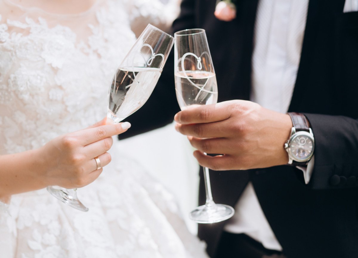 Quà cưới ý nghĩa tặng cô dâu, chú rể và những cô bạn thân Ý nghĩa