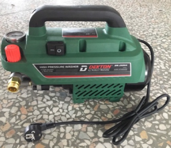 Máy rửa xe cao áp Dekton