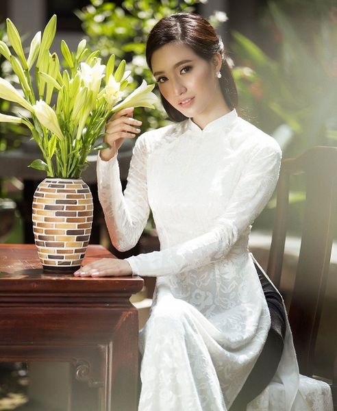 Phong thai khi mac ao dai