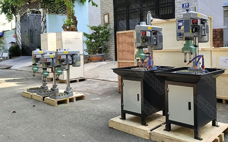 Máy taro tự động bánh răng