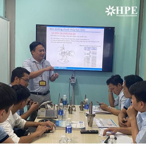 HPE Việt Nam tổ chức chương trình đào tạo kỹ năng kiểm tra bảo dưỡng sản phẩm chuôi thủy lực HSK63A-PHC.SA, BT40-PHC.SA, chuôi HDC-A của hãng NT Tool