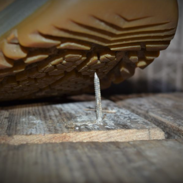 Các Tính Năng Của Giày Bảo Hộ Lao Động Cho Ngành Công Nghiệp