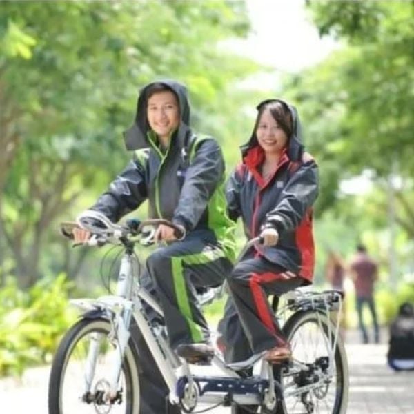 áo mưa bộ đã trở thành sản phẩm thiết yếu cho người lao động và người di chuyển nhiều trong các điều kiện thời tiết khắc nghiệt tại việt nam