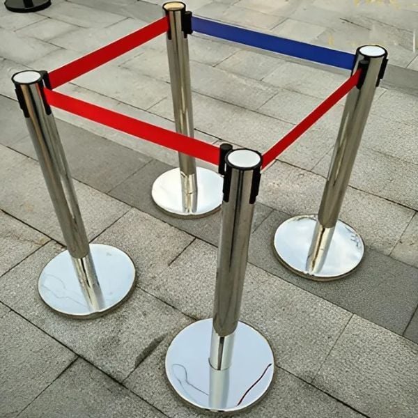 Cột chắn inox là gì?