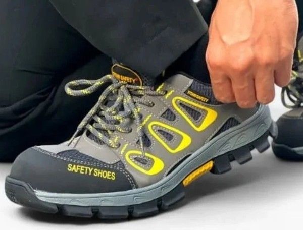 Cách chọn giày bảo hộ lao động
