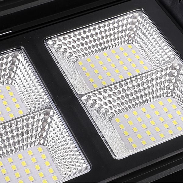 Đèn năng lượng mặt trời sân vườn 180w loại 240 bóng led