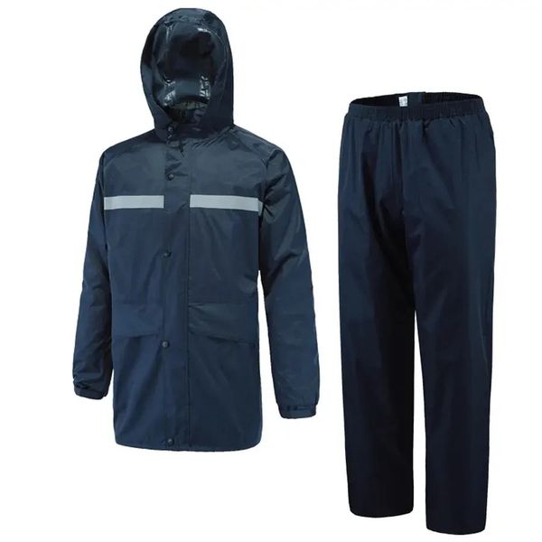 Thiết kế phản quang an toàn khi di chuyển lúc trời mưa