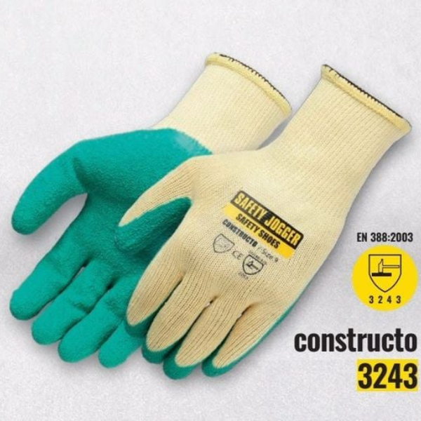 Bảo Hộ Quốc Phương Giày bảo hộ kết hợp với trang phục bảo hộ khác hiệu quả
