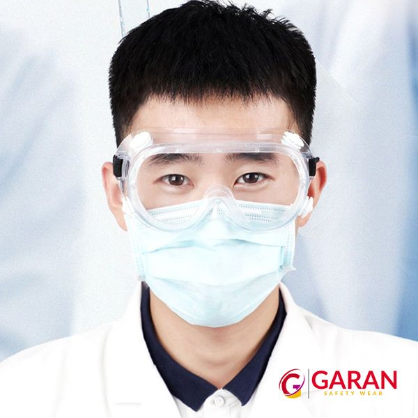 Giày bảo hộ kết hợp với trang phục bảo hộ khác hiệu quả