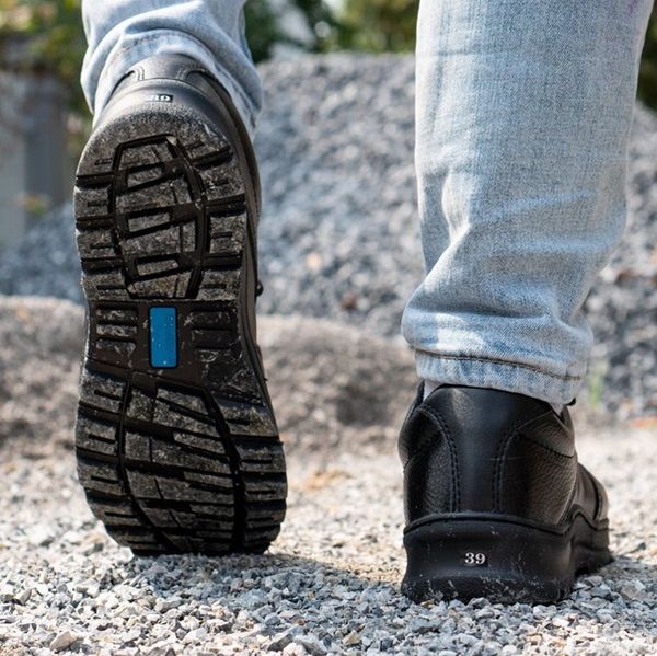 Giày bảo hộ bảo vệ chân