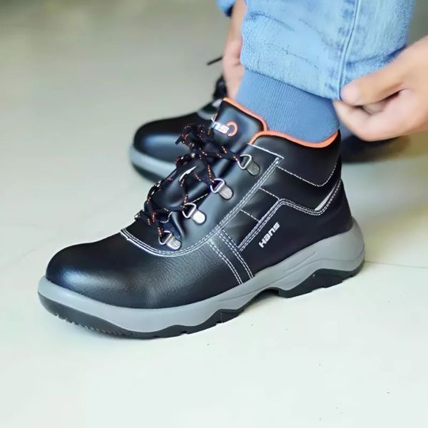 Hướng Dẫn Cách Sử Dụng Và Bảo Quản Giày Bảo Hộ Đơn Giản, Hiệu Quả