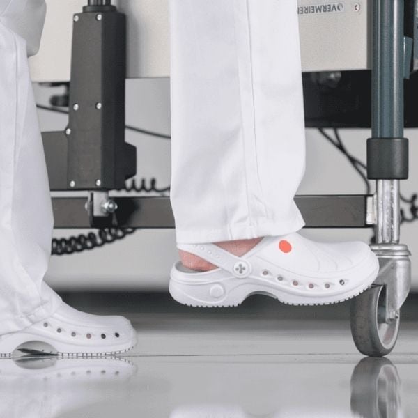 Dép y tế Safety Jogger Sonic OB đạt tiêu chuẩn EN ISO 20345