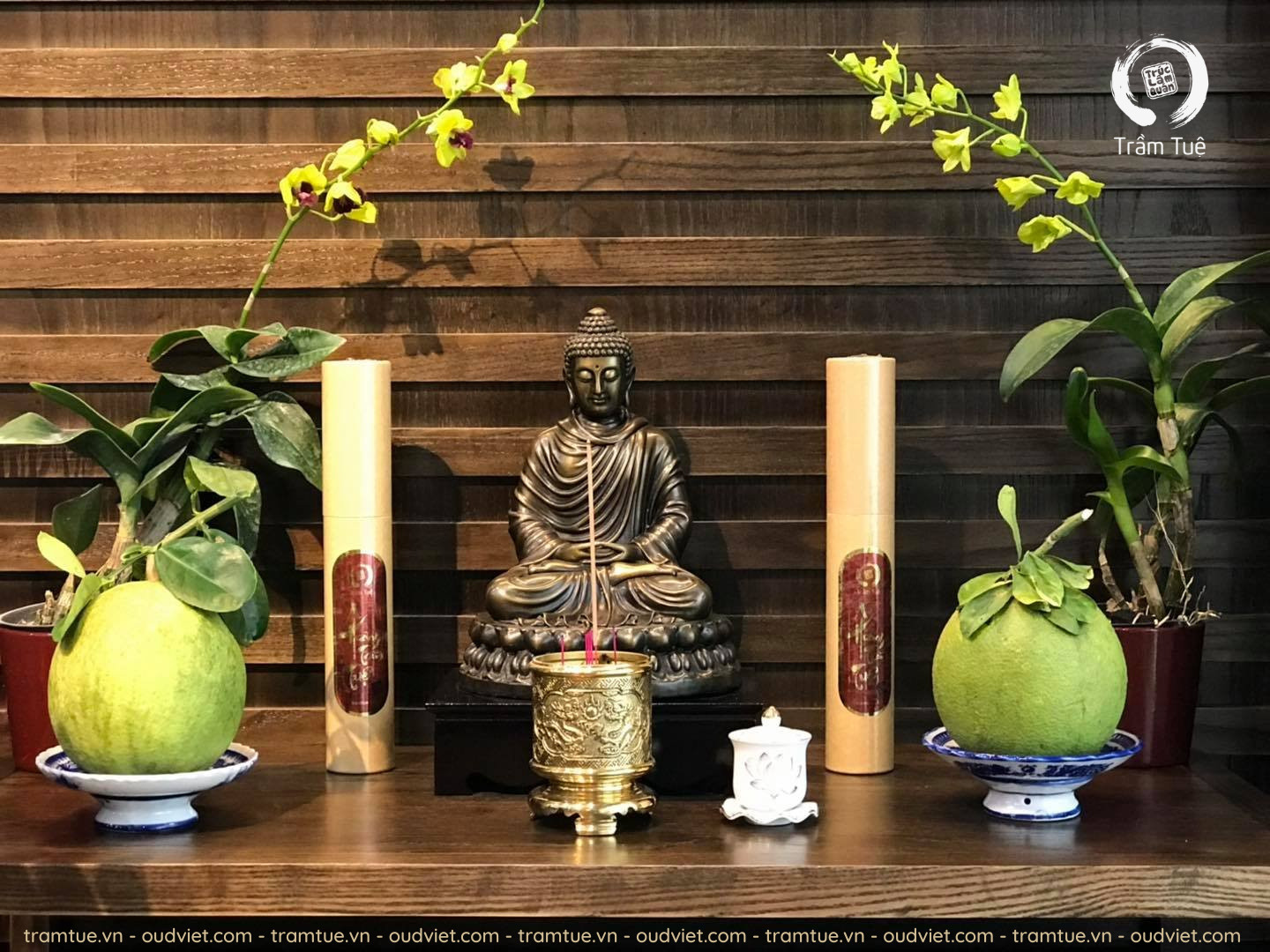 Hương trầm chiều ba mươi