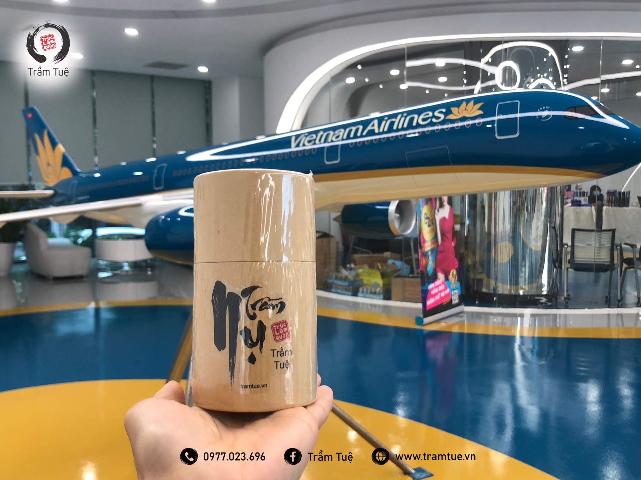 Trầm Tuệ tham gia Ngày hội Trung thu tại tòa nhà Vietnam Airlines