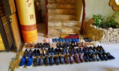 Shoes order and lessons about humility