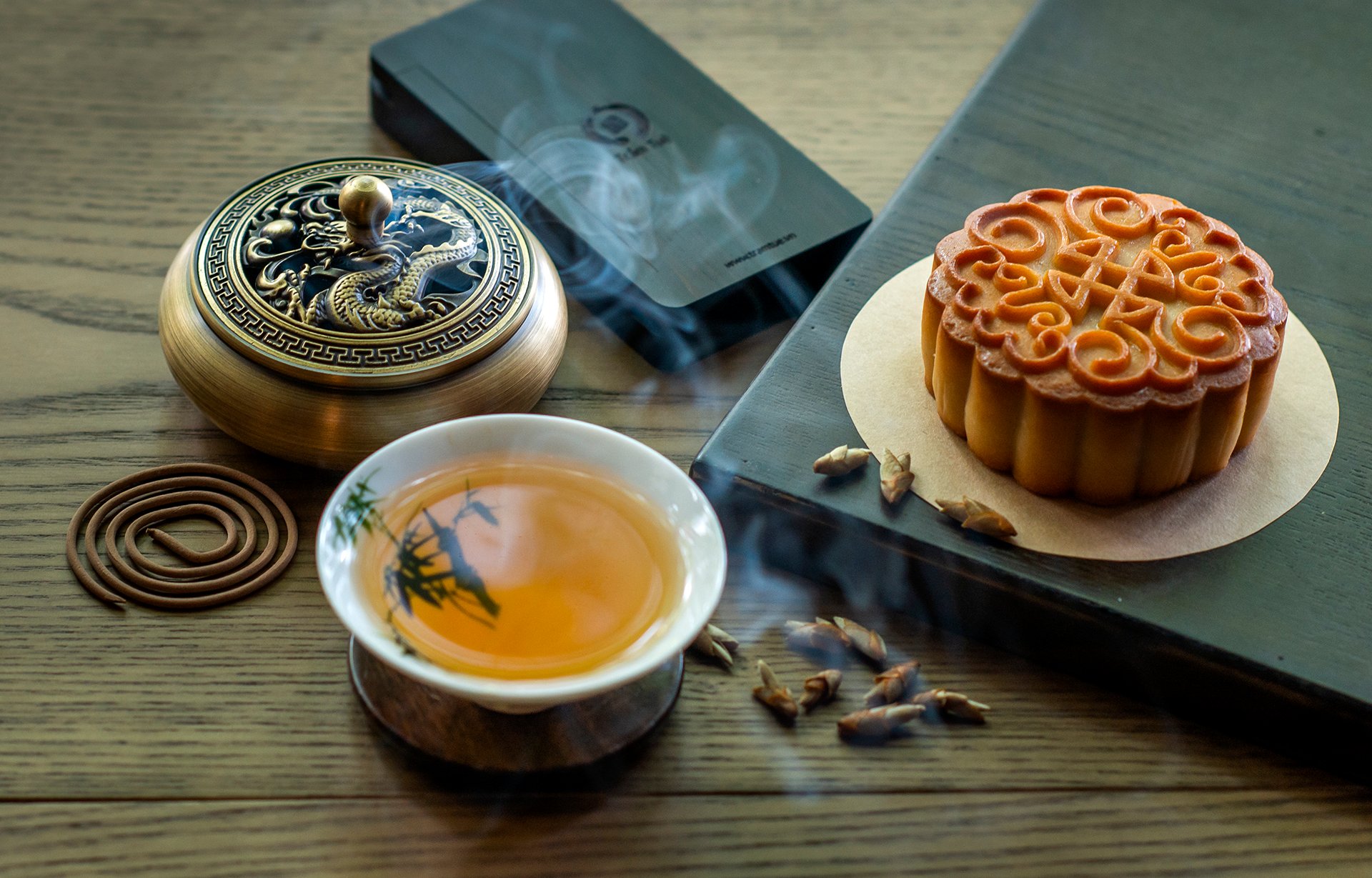 Trà và hương trầm – Thú vui của người tao nhã