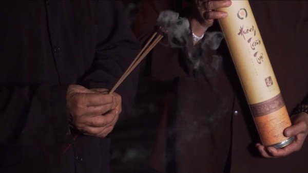 Incense - Beauty in spirits life of Vietnamese people