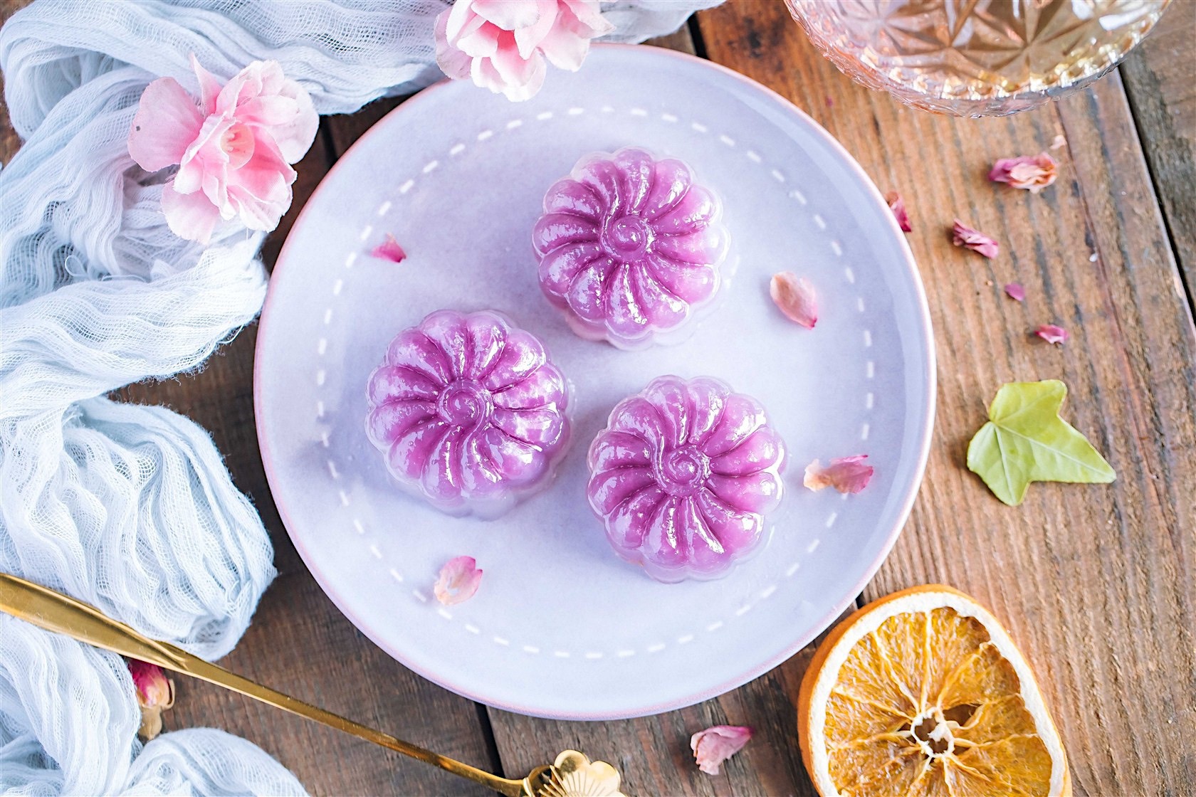 Cách làm bánh trung thu pha lê đẹp lung linh ngày Rằm tháng Tám