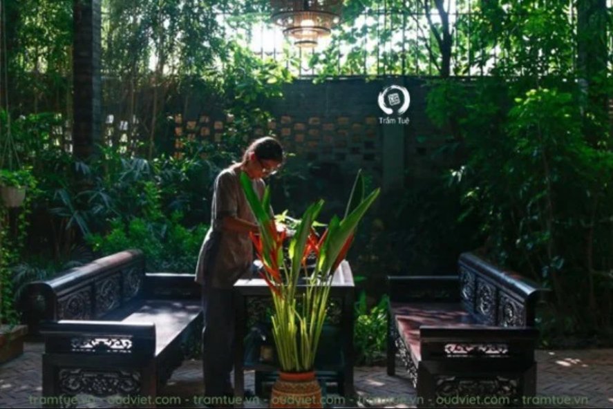 Truc Lam Quan Tue: Peace place in the middle of Hanoi