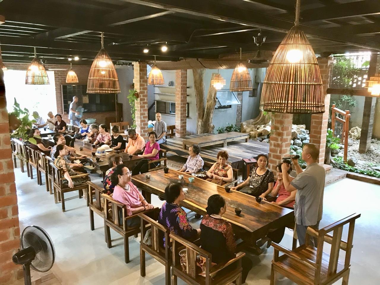 Câu lạc bộ Người tiêu dùng Thăng Long tham quan Trầm Tuệ