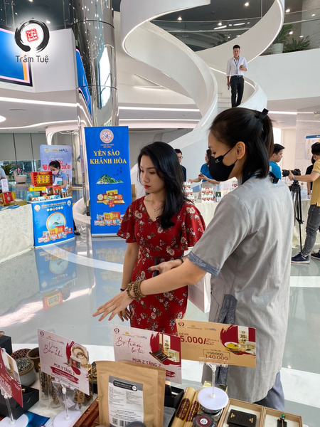 gian hàng Trầm hương sàn thương mại điện tử Vietnam Airlines Mall