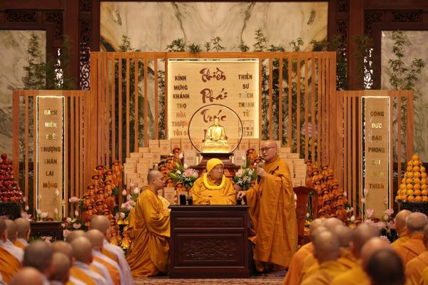 Chư Tăng Ni Thiền phái Trúc Lâm khánh tuế Đại lão Hoà thượng Thiền sư Thích Thanh Từ 2023 100 tuổi
