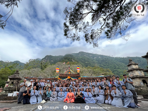 Hành trình về chốn Tổ - Ngày trở về bản tâm vườn tháp Huệ Quang