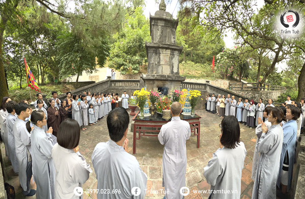 Hành trình về chốn Tổ - Ngày trở về bản tâm tháp thờ Tam Tổ Huyền Quang đạo tràng Trúc Lâm Chân Tuệ