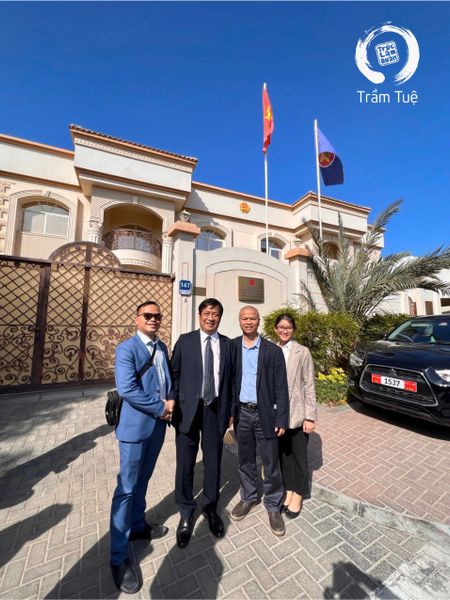 Hoạt động xúc tiến thương mại trực tiếp tại thị trường UAE đại sứ đặc mệnh toàn quyền Việt Nam tại UAE - Ông Nguyễn Mạnh Tuấn