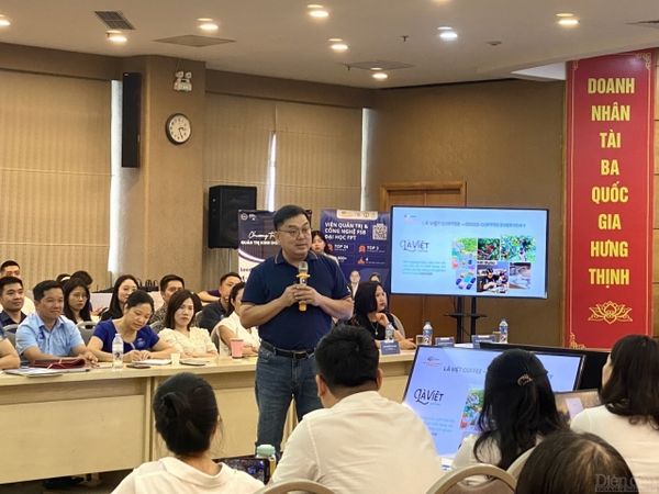 Hội thảo Kiến tạo trải nghiệm khách hàng xuất sắc trong kỷ nguyên AI VCCI Đại học FPT Trầm Tuệ