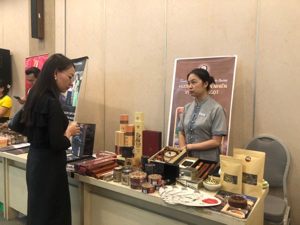 Hội thảo Kiến tạo trải nghiệm khách hàng xuất sắc trong kỷ nguyên AI VCCI Đại học FPT Trầm Tuệ