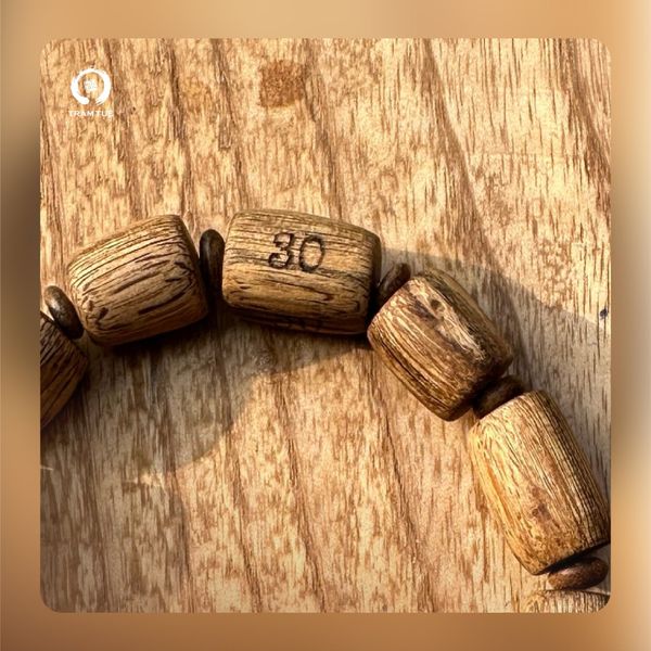 30 năm bên nhau - Vòng trầm hương thay lời yêu thương trầm tuệ tramtue