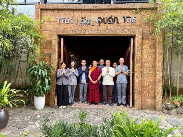 Thầy Khenpo Gonpo Rinpoche Hiệu trường Tu viện Dzogchen Phật giáo Nepal Trầm Tuệ