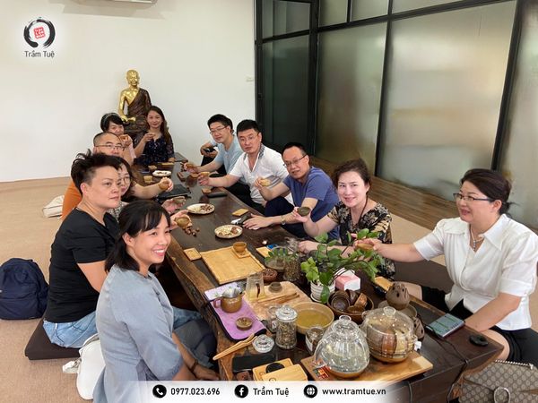 đoàn doanh nghiệp Trung Quốc VCCI ghé thăm Trầm Tuệ
