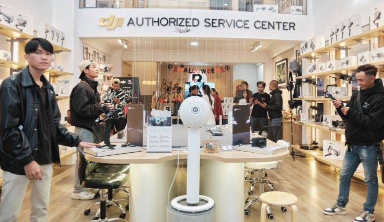 nhà phân phối drone đầu tiên tại Việt Nam