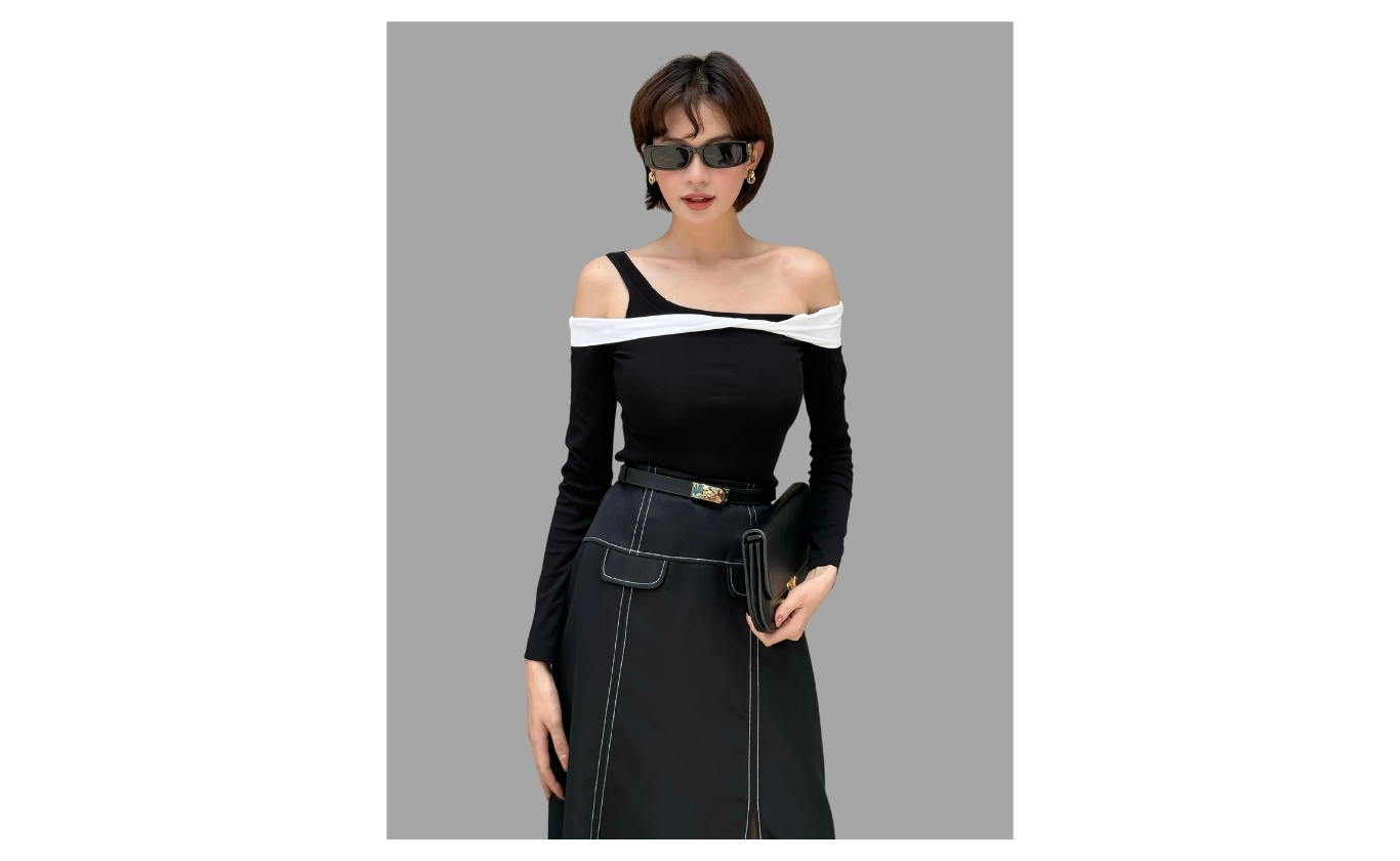 Áo thun trễ vai xoắn phối trắng - A2582