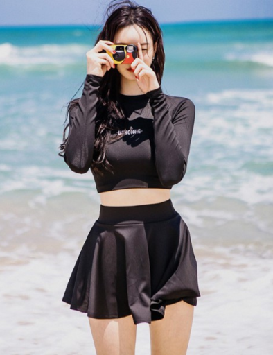 Điểm Mặt Một Số Bộ Đồ Bơi Nữ Dạng Quần Váy Cho Nàng