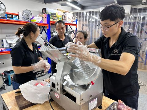 Làm Thế Nào Để Tối Ưu Chi Phí Khi Đầu Tư Máy Thái Thịt?