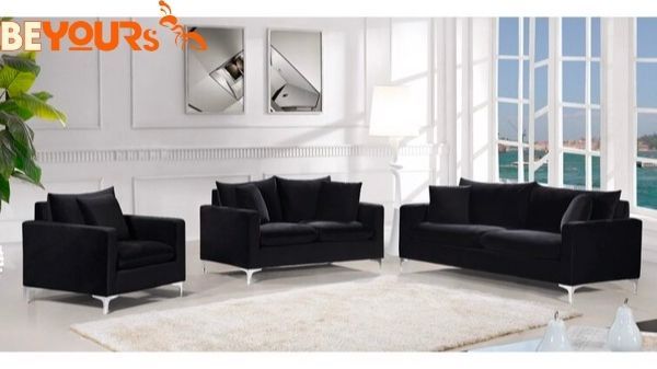 Phối hợp nội thất với ghế sofa màu đen cho tinh tế