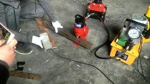 Dụng Cụ Đột Lỗ: Giải Pháp Hiệu Quả Cho Các Ngành Công Nghiệp