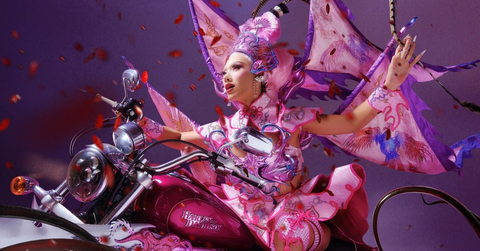 Sao drag queen gốc Việt diện trang phục cảm hứng nghệ thuật hát bội