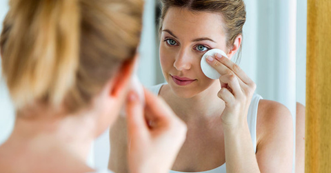 Top 8 sản phẩm tẩy trang không thể thiếu dành cho da dầu mụn