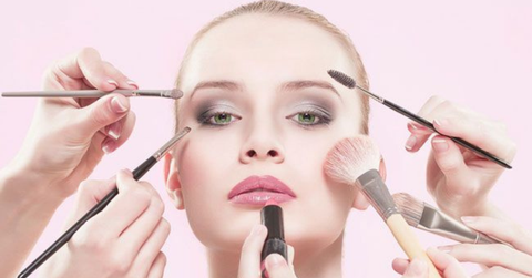Vẻ đẹp của trang điểm: thể hiện phong cách cá nhân và sự tự tin