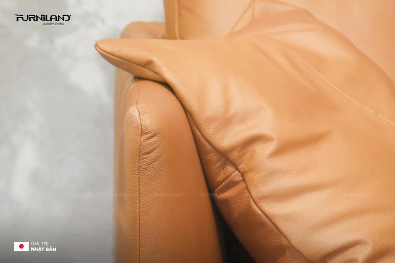 Ghế sử dụng chất liệu da thật đảm bảo khi ngồi cảm thấy thoải mái