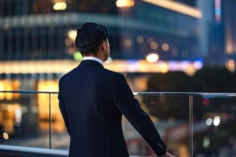TOP 8 ĐIỀU CẦN LÀM KHI LÂM VÀO KHỦNG HOẢNG THẤT NGHIỆP